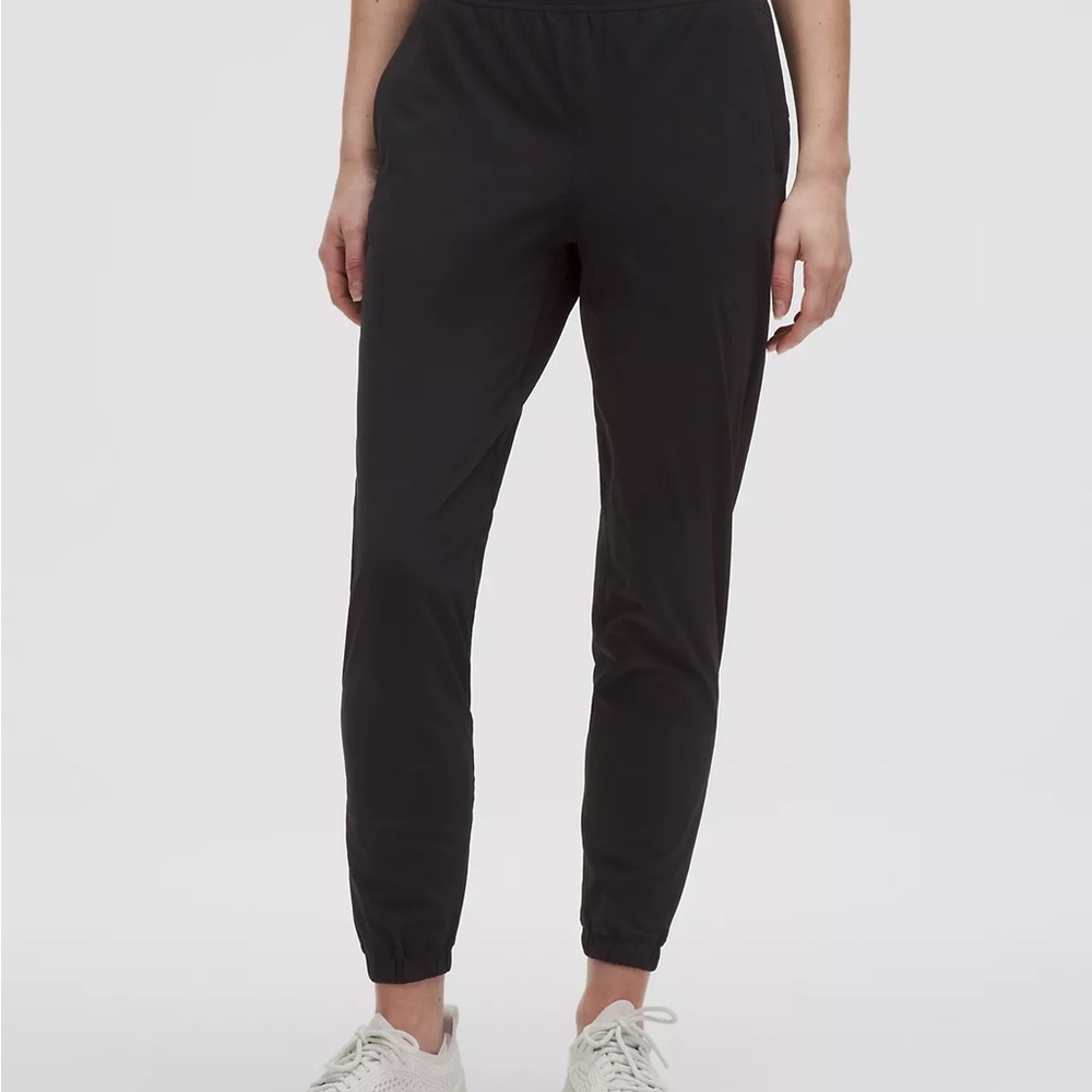 Lululemon adapted state high rise jogger size 6